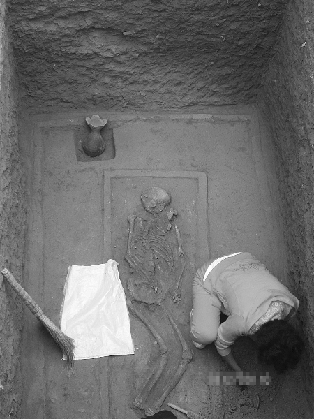 Ͽ30ĹѨĹȺ սĹ2400