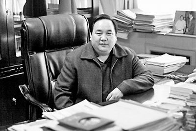 凭忠厚树起“楼盘”——访房地产商张松洲