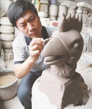 龙山玩泥——记中国钧瓷十二兽首创作人王建伟