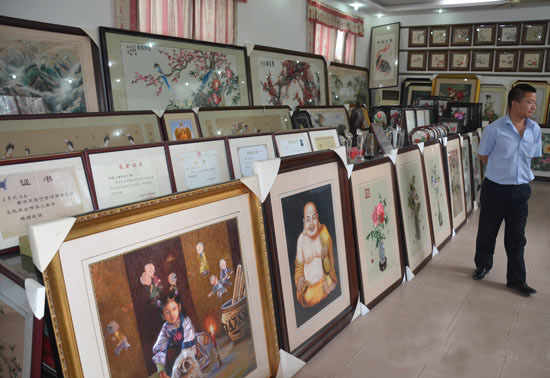 走进开封素花绣庄 体验千年汴绣精髓