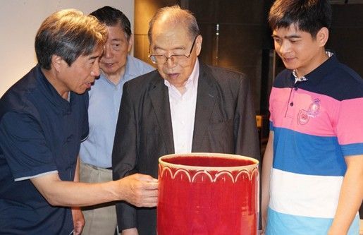 任星航赴台参加唐宋名瓷传人及名家交流展