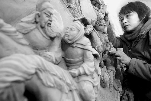 黄河澄泥砚非遗传承人王玲