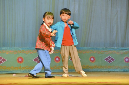 郑州英协剧院即将上演少儿版大戏——《朝阳沟》