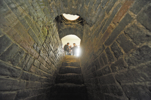 赵松武:抗战老兵为战友守墓22载