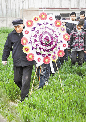 赵松武:抗战老兵为战友守墓22载