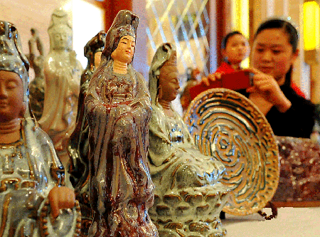郑商瓷作为我国陶瓷艺术类代表入选韩国世博会