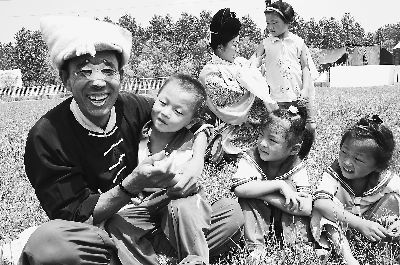 ϡϷԱ ΪضͯչʾͳĿ