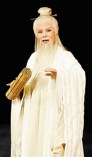 申小梅: 呈现传统戏剧之美