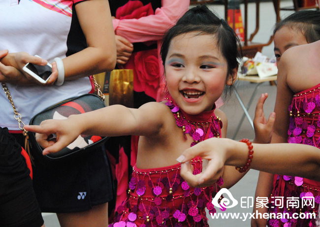 ҵΡӰԱѡ˽Ļ㳡¡ؿ