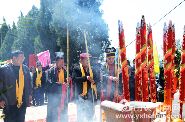 丁酉年瓷皇柴荣祭祀大典在郑州隆重举行