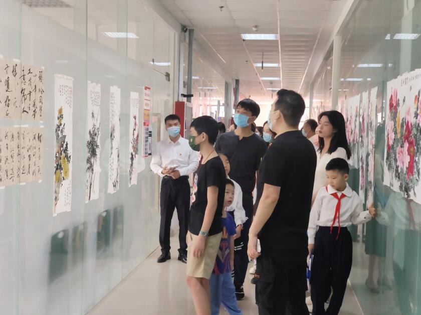 ·ֵһϲӭʮ Сϵлǰ·ɹٰ