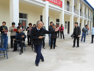 多家媒体走进陕县南沟村 感受百年剪纸文化艺术