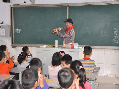 传承民间艺术 发扬传统文化