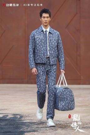 װʱжԻлйѿ˽ԡĴˡ