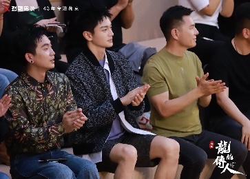 װʱжԻлйѿ˽ԡĴˡ