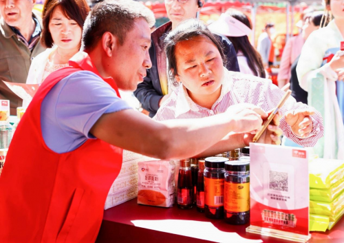 �����������񳵿�������ʮ�Ǵ� ������5�ۻ���3C������ҵ�ҾӺ���