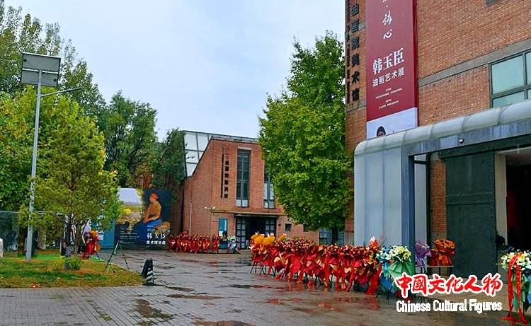 �����桤ʫ�ġ������ͻ�������ŷ���ͻ����չ���ھ���Ļ