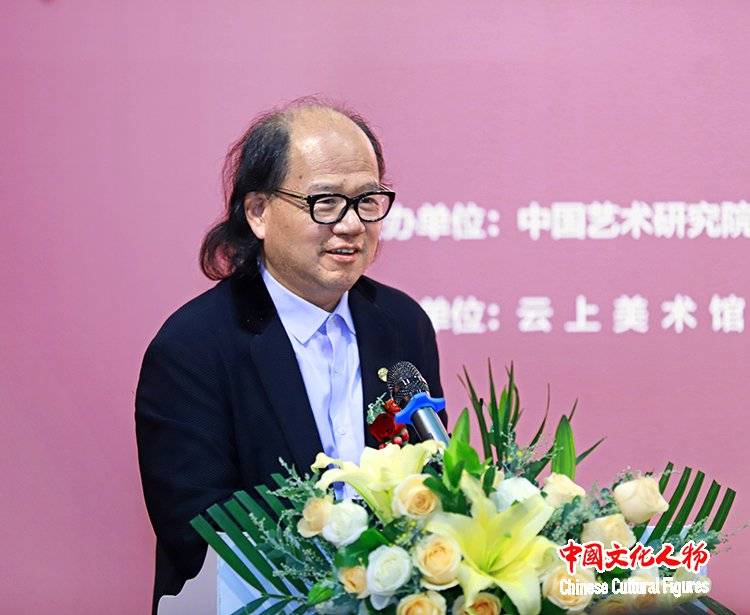 �����桤ʫ�ġ������ͻ�������ŷ���ͻ����չ���ھ���Ļ